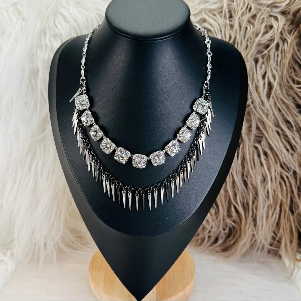Interesting Silvertone bling costume statement necklace